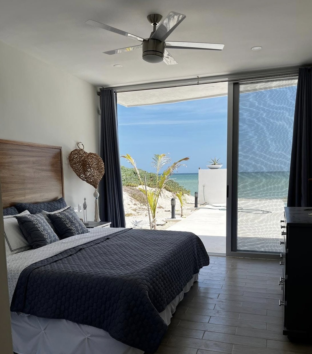 Recámara con vista al mar, Casa Cielo