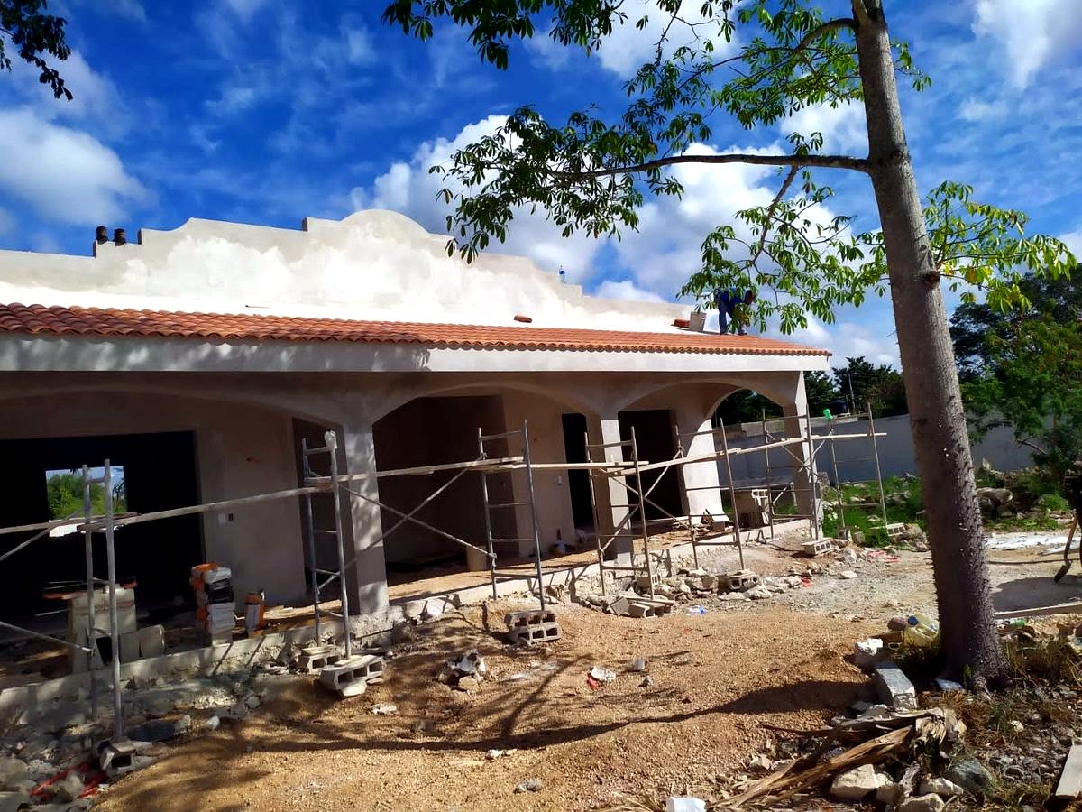 Obra en proceso: aplanados y arcos, Casa Hunucmá etapa 3