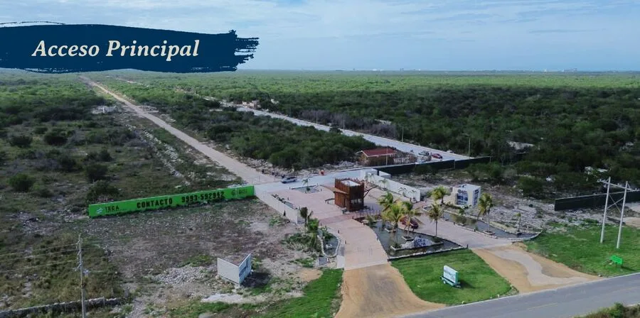 Acceso principal a Terrenos con Cenote