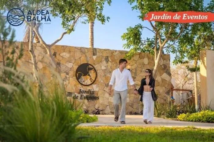 Entrada al jardín de eventos
