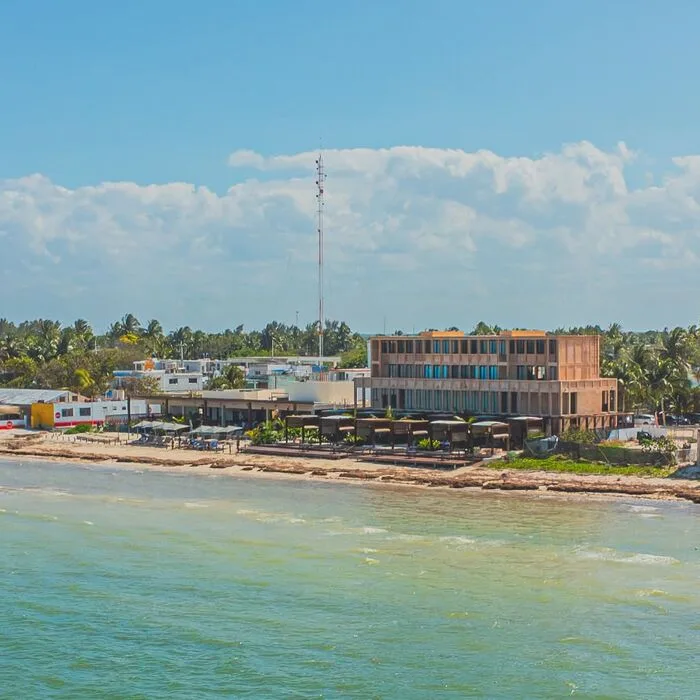 Vista aérea de Puerto Telchac desde el mar